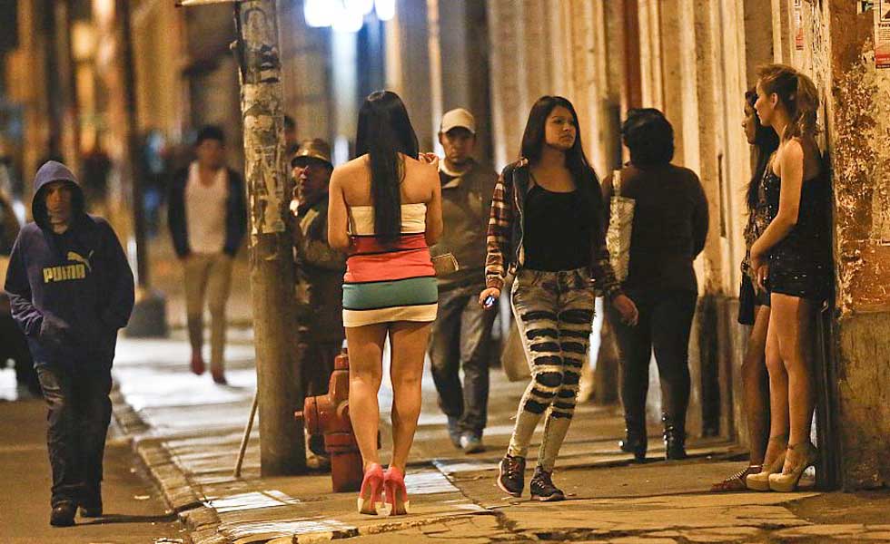  Whores in Minggang, China